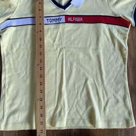 Vintage Tommy Hilfiger Y2K Womens Jean Shorts & T Shirt size 10 - Picture 9 of 10